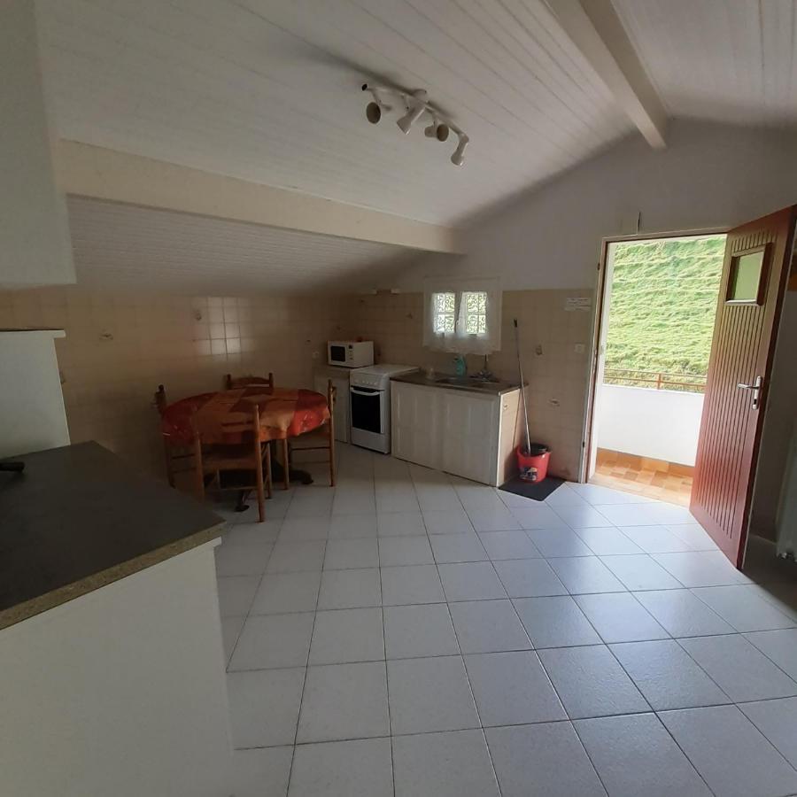 Ur Ondoan - Appartement Saint Pee Sur Nivelle Eksteriør billede